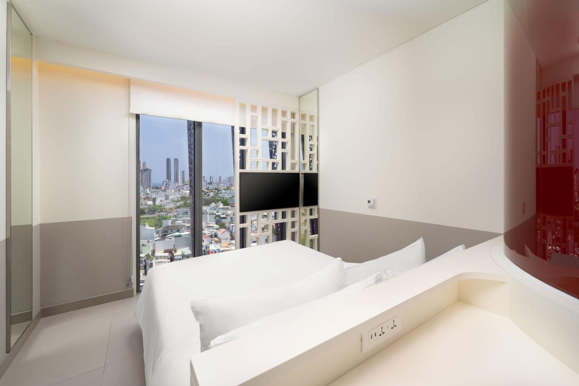 Wink Hotel Saigon Centre - 24Hrs Lifestyle Stay Ho Chi Minh City Bagian luar foto